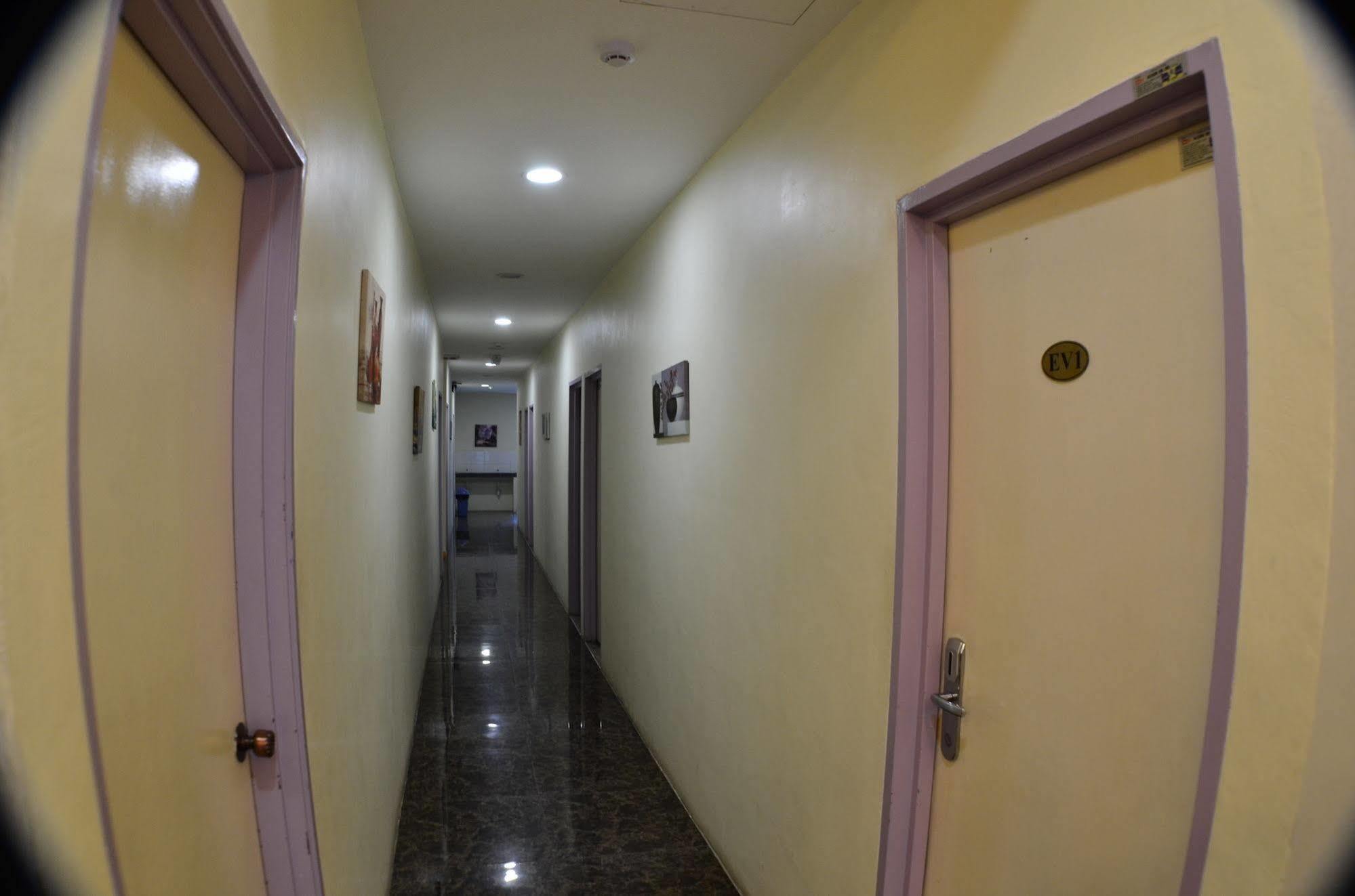 Hotel Zamburger بينتونغ المظهر الخارجي الصورة